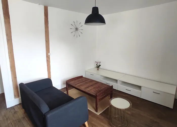 Centre St Eloi Giraudeau - Entier 2 *